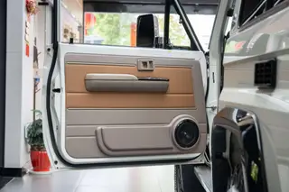 Toyota Land Cruiser 70 Series 2022 4.0L Manual Four-wheel drive 5 seat parallel import interior photo 11 Toyota Land Cruiser 70 Series 2022 4.0L Manual Four-wheel drive 5 seat parallel import interior photo 11