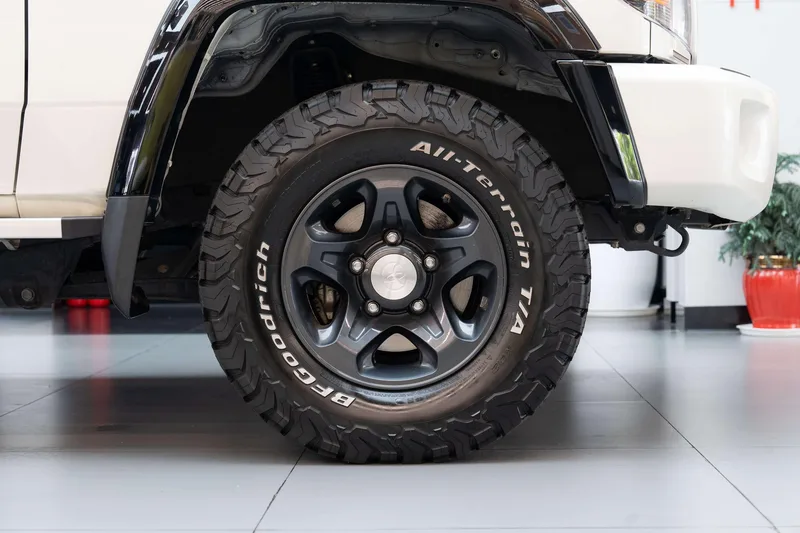 Toyota Land Cruiser 70 Series 2022 4.0L Manual Four-wheel drive 5 seat parallel import interior photo 20 Toyota Land Cruiser 70 Series 2022 4.0L Manual Four-wheel drive 5 seat parallel import interior photo 20