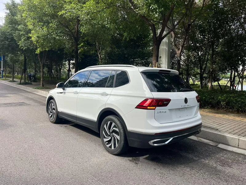 Volkswagen Tiguan L 2023 300TSI Version intelligente à deux roues motrices extérieur photo 5 Volkswagen Tiguan L 2023 300TSI Version intelligente à deux roues motrices extérieur photo 5