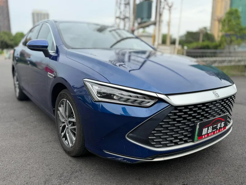 BYD Qin PLUS 2021 DM-i 55KM Flagship exterior photo 3