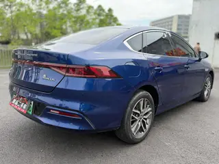 BYD Qin PLUS 2021 DM-i 55KM Flagship exterior photo 6