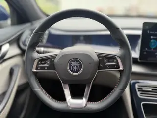BYD Qin PLUS 2021 DM-i 55KM Flagship interior photo 11