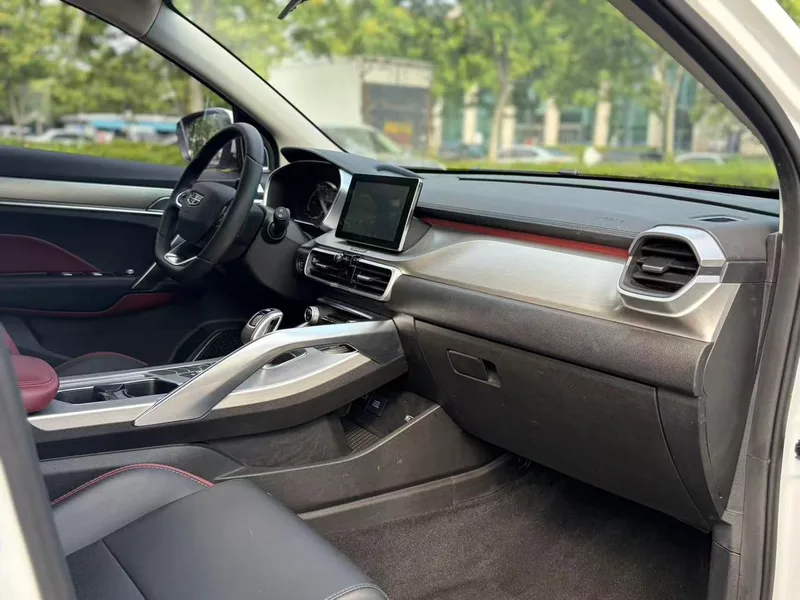 Geely Coolray 2021 240T DCT Version platine intérieur photo 8 Geely Coolray 2021 240T DCT Version platine intérieur photo 8