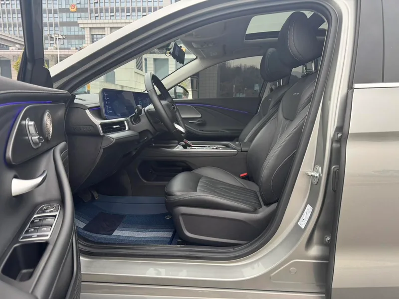 Chery Arrizo 8 2025 1.6TGDI DCT Shang interior photo 11 Chery Arrizo 8 2025 1.6TGDI DCT Shang interior photo 11