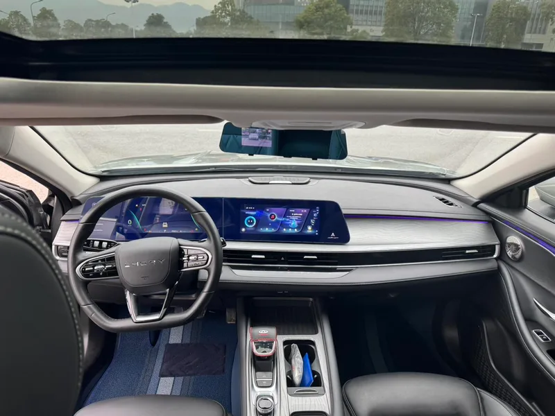 Chery Arrizo 8 2025 1.6TGDI DCT Shang interior photo 17 Chery Arrizo 8 2025 1.6TGDI DCT Shang interior photo 17