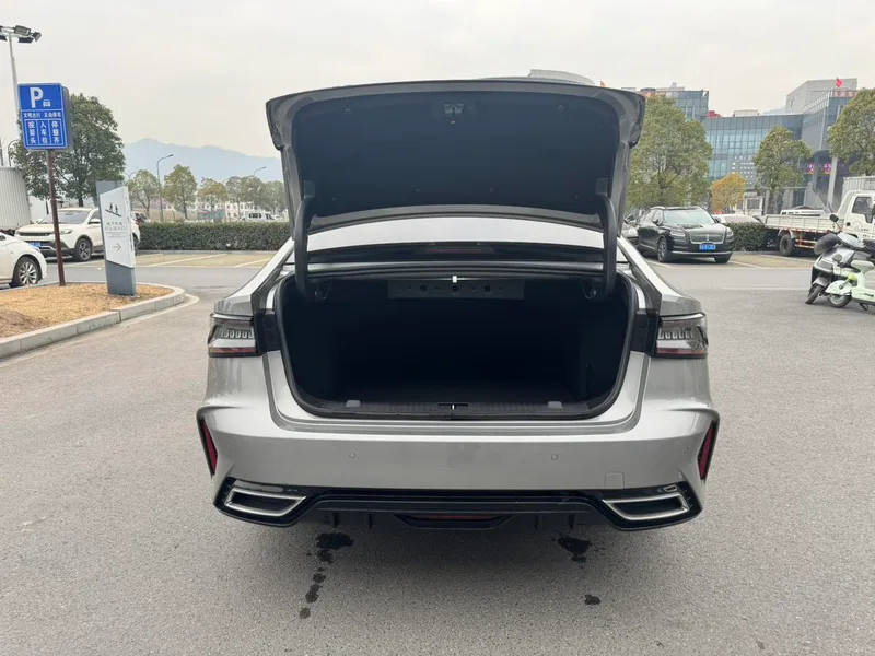 Chery Arrizo 8 2025 1.6TGDI DCT Shang interior photo 18 Chery Arrizo 8 2025 1.6TGDI DCT Shang interior photo 18