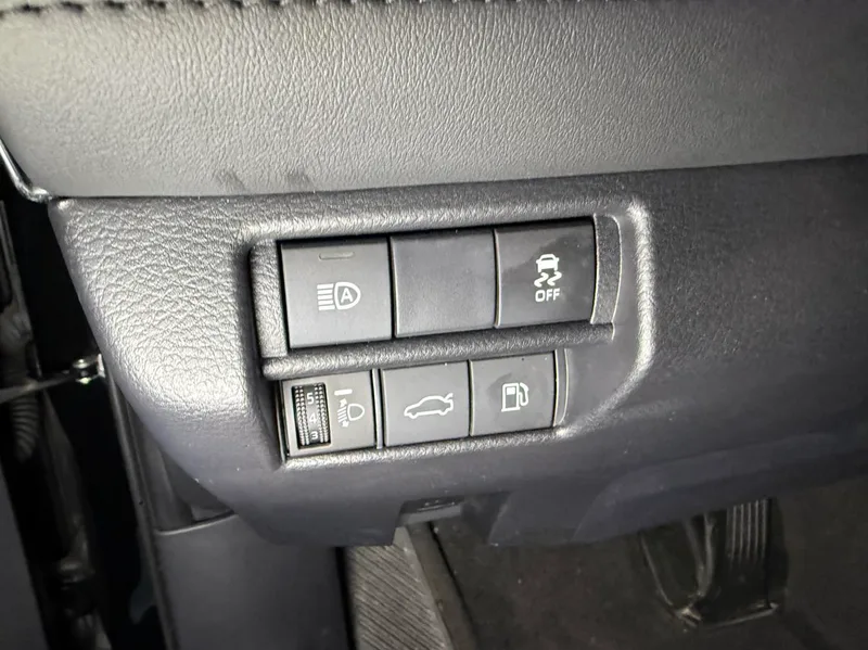 Toyota Avalon 2024 2.0L CVT Version entreprenante intérieur photo 10 Toyota Avalon 2024 2.0L CVT Version entreprenante intérieur photo 10