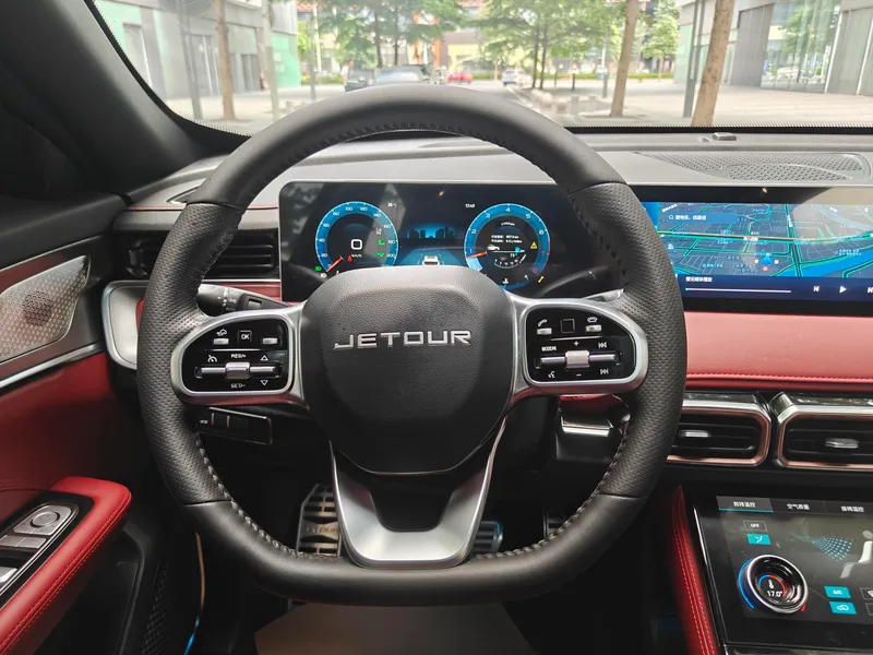 Jetour X70 PLUS 2022 1.6T DCT ground Pro 7 seat interior photo 17 Jetour X70 PLUS 2022 1.6T DCT ground Pro 7 seat interior photo 17