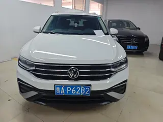 Volkswagen Tiguan L 2023 300TSI Versión de disfrute inteligente con tracción en dos ruedas exterior foto 2