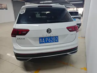 Volkswagen Tiguan L 2023 300TSI Versión de disfrute inteligente con tracción en dos ruedas exterior foto 3