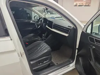 Volkswagen Tiguan L 2023 300TSI Versión de disfrute inteligente con tracción en dos ruedas exterior foto 5