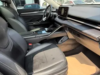 Haval H6 2021 Tercera generación 2.0T Tracción a las cuatro ruedas automática Max Edición interior foto 11 Haval H6 2021 Tercera generación 2.0T Tracción a las cuatro ruedas automática Max Edición interior foto 11