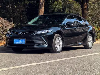 Toyota Camry 2022 2.0G Роскошная версия