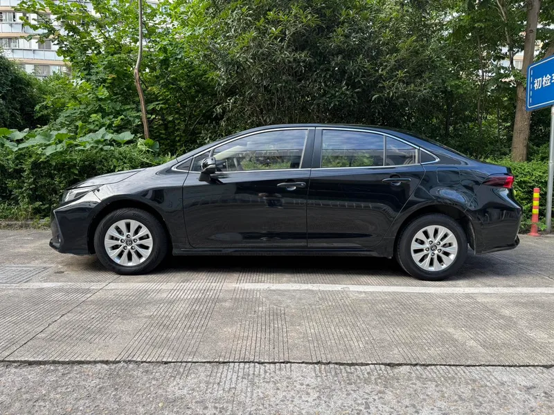 Toyota Corolla 2019 1.2T S-CVT GL-i Versión de élite exterior foto 5 Toyota Corolla 2019 1.2T S-CVT GL-i Versión de élite exterior foto 5