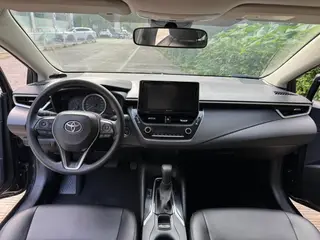 Toyota Corolla 2019 1.2T S-CVT GL-i Versión de élite interior foto 13 Toyota Corolla 2019 1.2T S-CVT GL-i Versión de élite interior foto 13