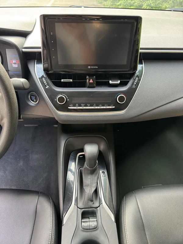 Toyota Corolla 2019 1.2T S-CVT GL-i Versión de élite interior foto 14 Toyota Corolla 2019 1.2T S-CVT GL-i Versión de élite interior foto 14