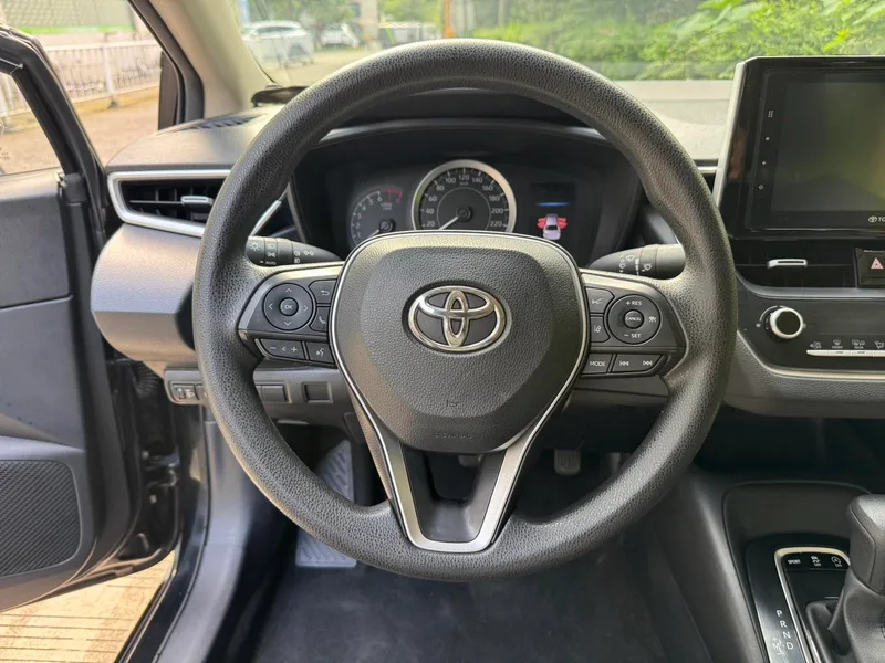 Toyota Corolla 2019 1.2T S-CVT GL-i Versión de élite interior foto 15 Toyota Corolla 2019 1.2T S-CVT GL-i Versión de élite interior foto 15