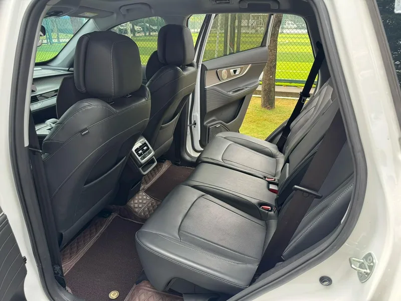 Chery Tiggo 8 PLUS 2024 Edición campeona Kunpeng 290TGDI DCT Edición de orgullo 5 Asiento interior foto 8 Chery Tiggo 8 PLUS 2024 Edición campeona Kunpeng 290TGDI DCT Edición de orgullo 5 Asiento interior foto 8