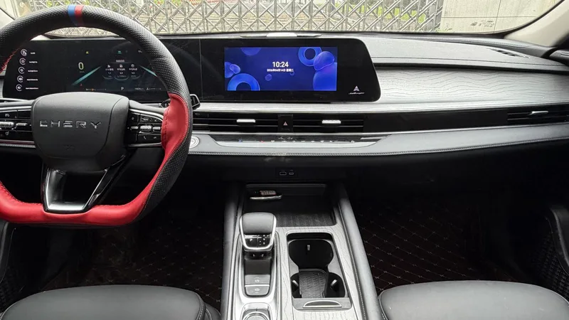Chery Arrizo 8 2024 1.6TGDI DCT wisdom interior photo 12 Chery Arrizo 8 2024 1.6TGDI DCT wisdom interior photo 12