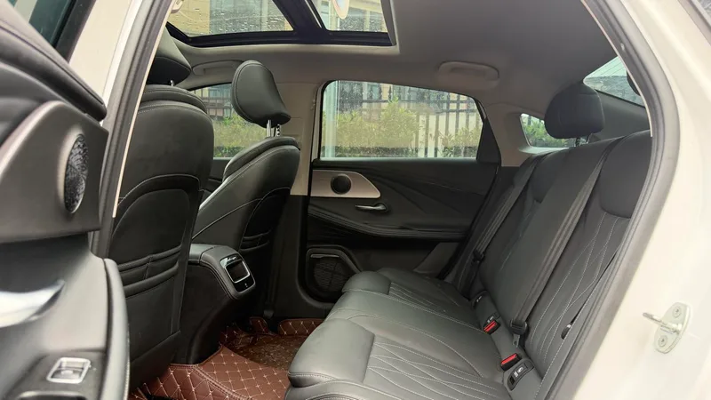 Chery Arrizo 8 2024 1.6TGDI DCT wisdom interior photo 16 Chery Arrizo 8 2024 1.6TGDI DCT wisdom interior photo 16