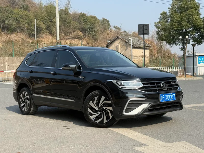 Volkswagen Tiguan L 2023 330TSI Versión de disfrute inteligente con tracción en dos ruedas exterior foto 3 Volkswagen Tiguan L 2023 330TSI Versión de disfrute inteligente con tracción en dos ruedas exterior foto 3