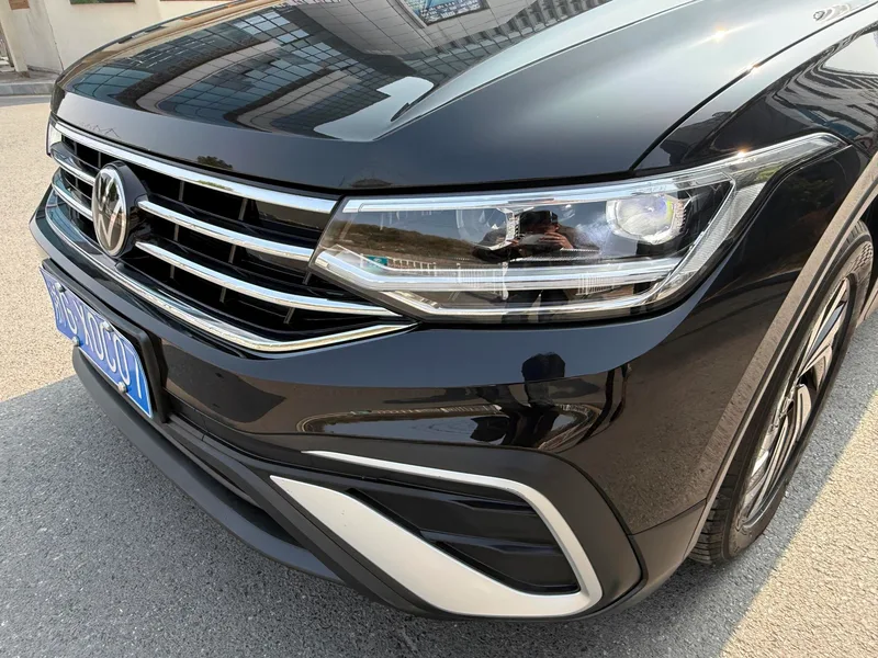 Volkswagen Tiguan L 2023 330TSI Versión de disfrute inteligente con tracción en dos ruedas interior foto 16 Volkswagen Tiguan L 2023 330TSI Versión de disfrute inteligente con tracción en dos ruedas interior foto 16