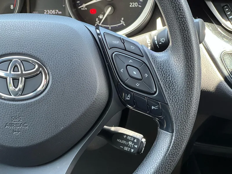 Toyota C-HR 2018 2.0L Cool Leader Edition État VI intérieur photo 20