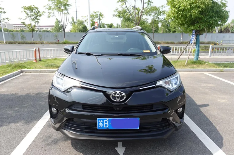 Toyota RAV4 2019 2.0L CVT Two-Drive Fashion Edition Country VI exterior photo 2 Toyota RAV4 2019 2.0L CVT Two-Drive Fashion Edition Country VI exterior photo 2