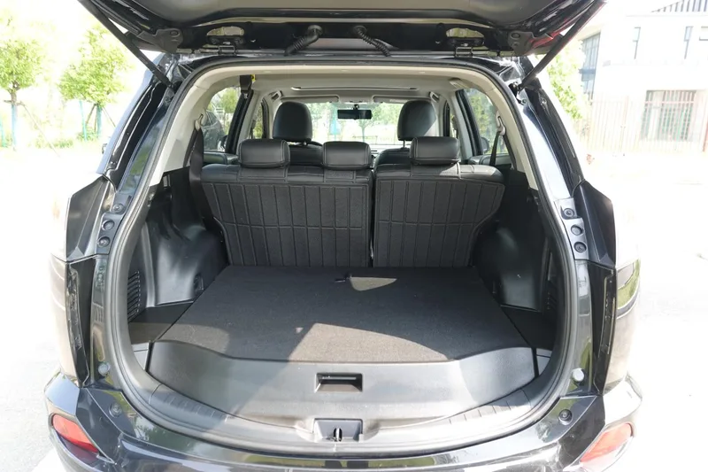 Toyota RAV4 2019 2.0L CVT Two-Drive Fashion Edition Country VI exterior photo 8 Toyota RAV4 2019 2.0L CVT Two-Drive Fashion Edition Country VI exterior photo 8