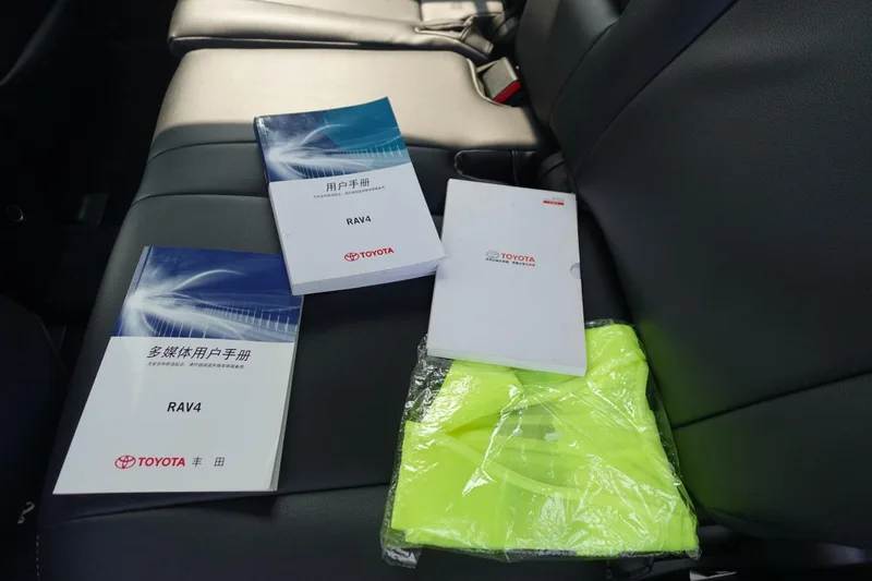 Toyota RAV4 2019 2.0L CVT Two-Drive Fashion Edition Country VI interior photo 11 Toyota RAV4 2019 2.0L CVT Two-Drive Fashion Edition Country VI interior photo 11