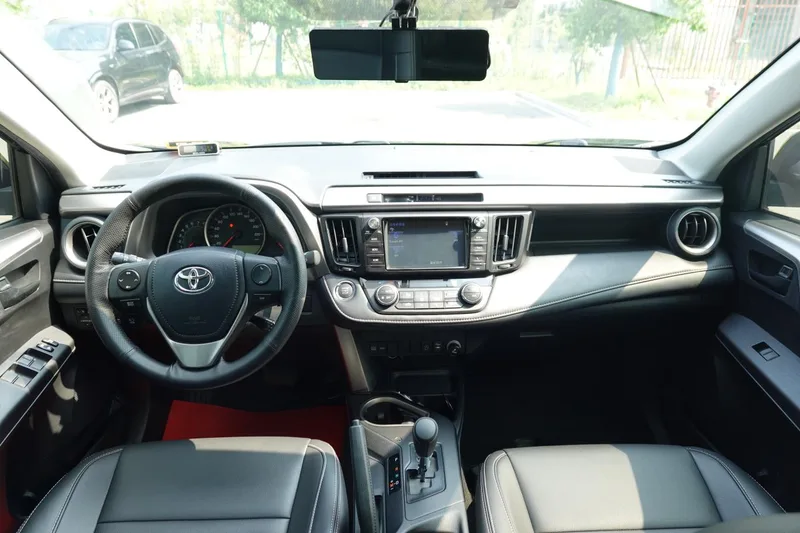 Toyota RAV4 2019 2.0L CVT Two-Drive Fashion Edition Country VI interior photo 19 Toyota RAV4 2019 2.0L CVT Two-Drive Fashion Edition Country VI interior photo 19