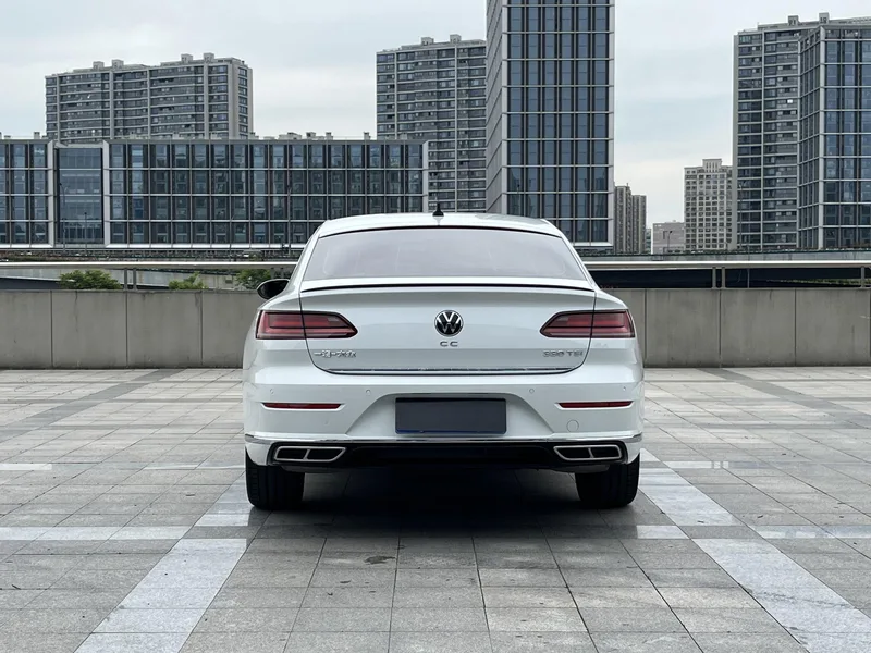 Volkswagen CC 2021 330TSI Version éblouissante extérieur photo 5 Volkswagen CC 2021 330TSI Version éblouissante extérieur photo 5