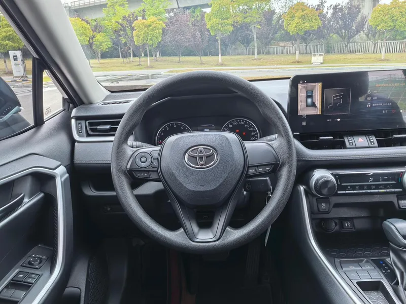 Toyota Wildlander 2022 Reforma 2.0L Versión líder con tracción en dos ruedas interior foto 10 Toyota Wildlander 2022 Reforma 2.0L Versión líder con tracción en dos ruedas interior foto 10