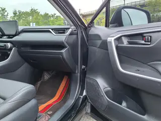Toyota Wildlander 2022 Reforma 2.0L Versión líder con tracción en dos ruedas interior foto 14 Toyota Wildlander 2022 Reforma 2.0L Versión líder con tracción en dos ruedas interior foto 14