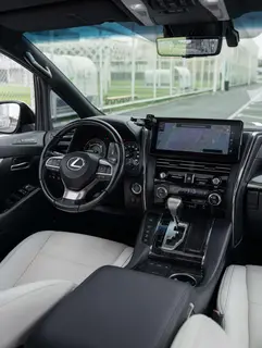 Lexus LM 2020 300h E-Four Seven Elegant Edition interior photo 11 Lexus LM 2020 300h E-Four Seven Elegant Edition interior photo 11