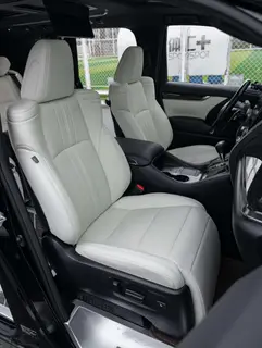 Lexus LM 2020 300h E-Four Seven Elegant Edition interior photo 19 Lexus LM 2020 300h E-Four Seven Elegant Edition interior photo 19