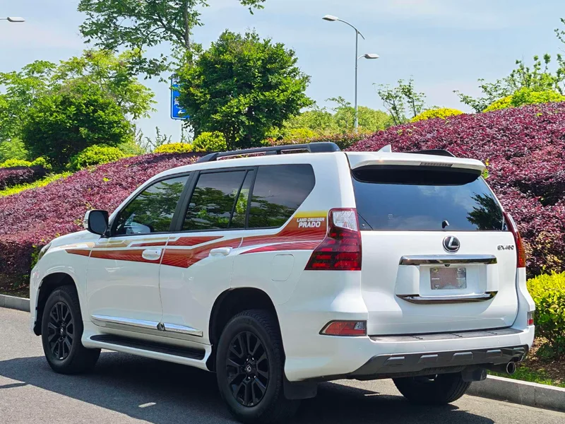 Lexus GX 2022 4.6L Automatic Four-wheel drive 7 seat parallel import interior photo 16 Lexus GX 2022 4.6L Automatic Four-wheel drive 7 seat parallel import interior photo 16