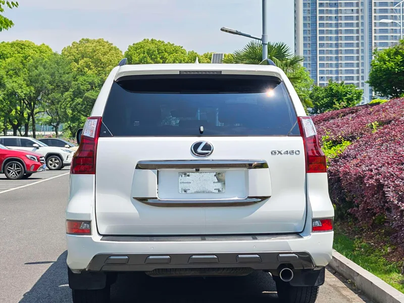 Lexus GX 2022 4.6L Automatic Four-wheel drive 7 seat parallel import interior photo 17 Lexus GX 2022 4.6L Automatic Four-wheel drive 7 seat parallel import interior photo 17