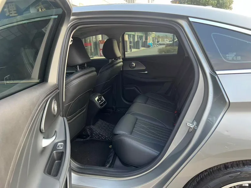 Chery Arrizo 8 2022 1.6TGDI DCT elegance interior photo 6 Chery Arrizo 8 2022 1.6TGDI DCT elegance interior photo 6