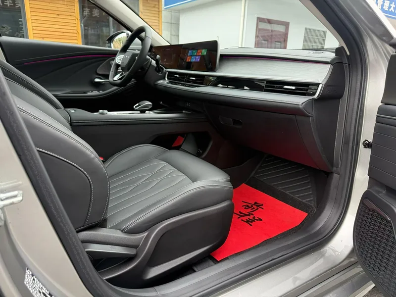 Chery Arrizo 8 2024 1.6TGDI DCT Sagesse intérieur photo 7 Chery Arrizo 8 2024 1.6TGDI DCT Sagesse intérieur photo 7