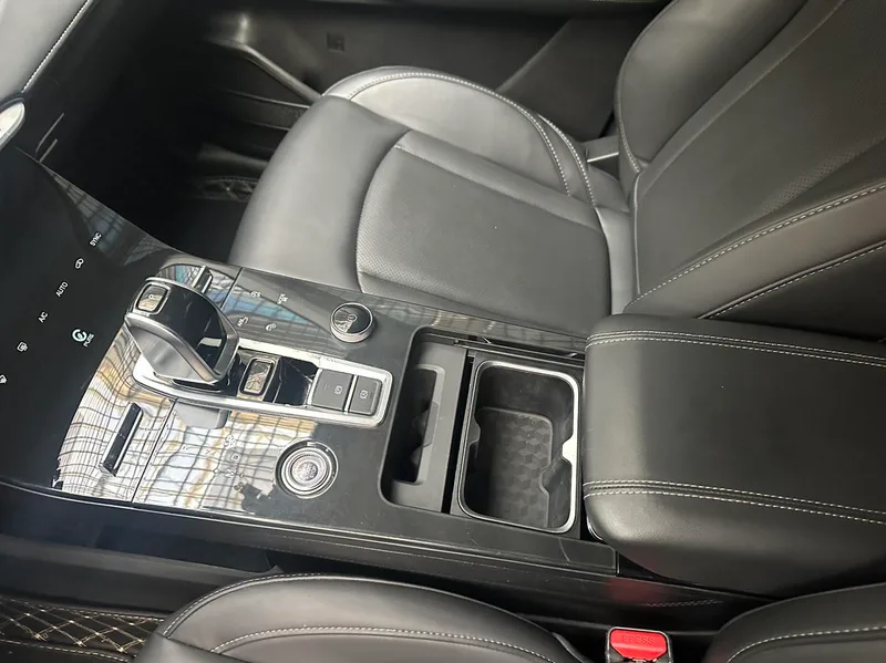 Chery Tiggo 8 PLUS 2021 290TGDI DCT Pride Edition interior photo 12 Chery Tiggo 8 PLUS 2021 290TGDI DCT Pride Edition interior photo 12