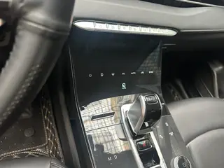 Chery Tiggo 8 PLUS 2021 290TGDI DCT Pride Edition interior photo 13 Chery Tiggo 8 PLUS 2021 290TGDI DCT Pride Edition interior photo 13