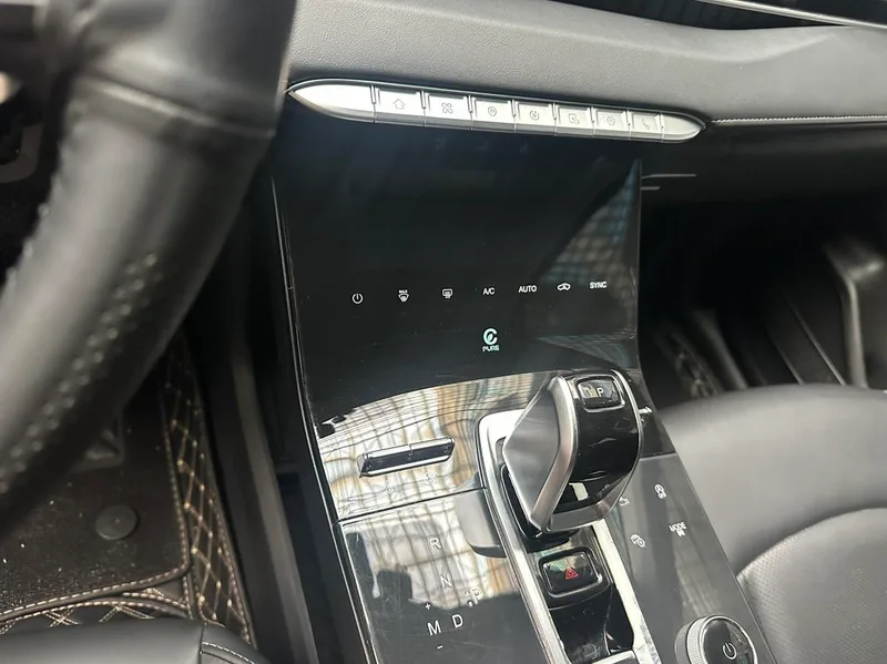 Chery Tiggo 8 PLUS 2021 290TGDI DCT Pride Edition interior photo 13 Chery Tiggo 8 PLUS 2021 290TGDI DCT Pride Edition interior photo 13