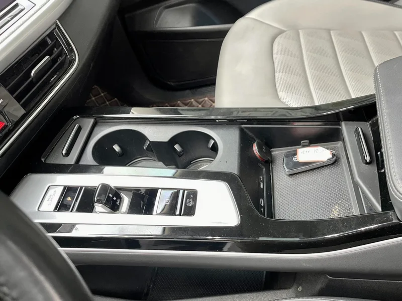 Volkswagen Tavendor 2023 330TSI Two-wheel drive luxury cruise version exterior photo 8 Volkswagen Tavendor 2023 330TSI Two-wheel drive luxury cruise version exterior photo 8