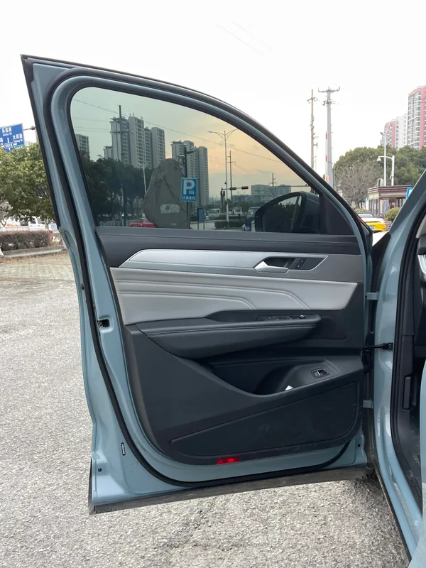 Volkswagen Tavendor 2023 330TSI Two-wheel drive luxury cruise version interior photo 9 Volkswagen Tavendor 2023 330TSI Two-wheel drive luxury cruise version interior photo 9