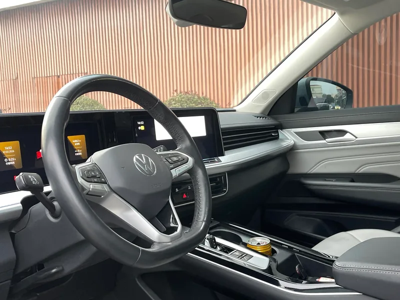Volkswagen Tavendor 2023 330TSI Two-wheel drive luxury cruise version interior photo 11 Volkswagen Tavendor 2023 330TSI Two-wheel drive luxury cruise version interior photo 11