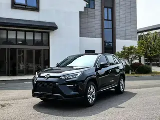 Toyota Wildlander 2024 2.0L Versión líder con tracción en dos ruedas