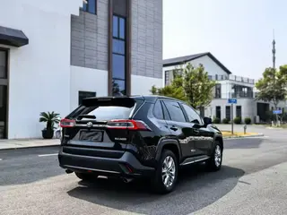 Toyota Wildlander 2024 2.0L Versión líder con tracción en dos ruedas exterior foto 3