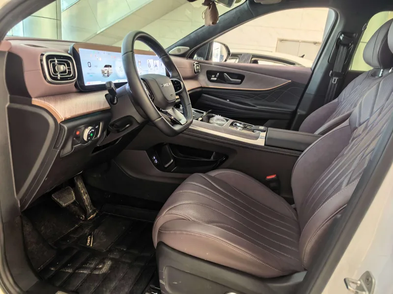 Chery Tiggo 9 2025 2.0T AT Two-Wheel Drive Premium Edition interior photo 12 Chery Tiggo 9 2025 2.0T AT Two-Wheel Drive Premium Edition interior photo 12