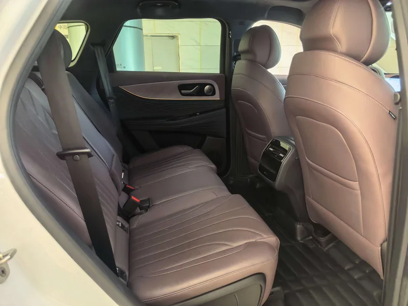 Chery Tiggo 9 2025 2.0T AT Two-Wheel Drive Premium Edition interior photo 16 Chery Tiggo 9 2025 2.0T AT Two-Wheel Drive Premium Edition interior photo 16